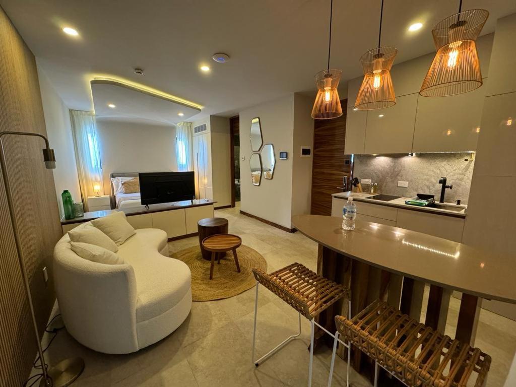 Апартаменты Alizee Tower Плая-дель-Кармен Экстерьер фото